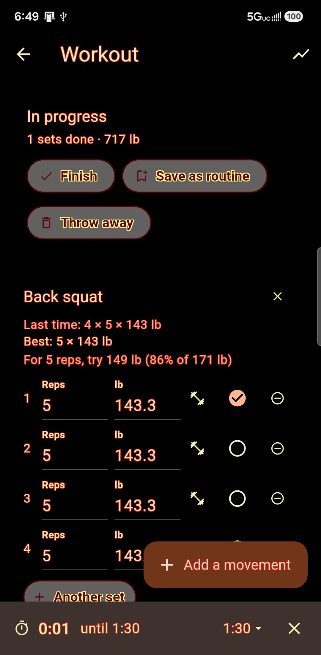 A session in progress: back squat, the last set and the best set shown above it, and a suggested weight worked out from a one-rep max